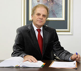 Dr. Luiz Armado Camisão